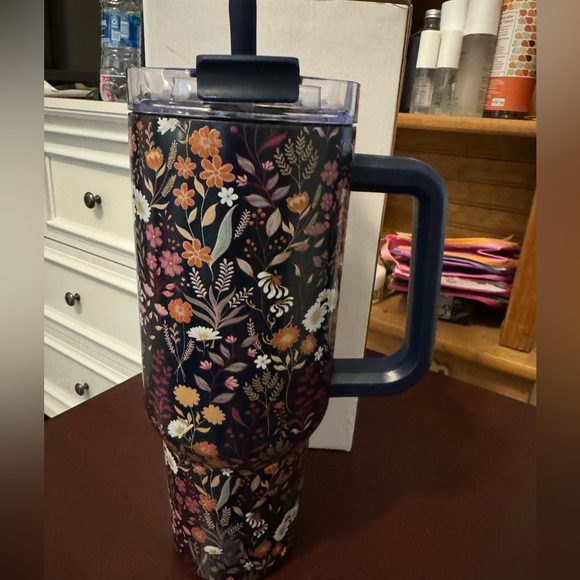 Simply Southern Other - Navy Floral Tumbler with Lid & Straw- New in Box